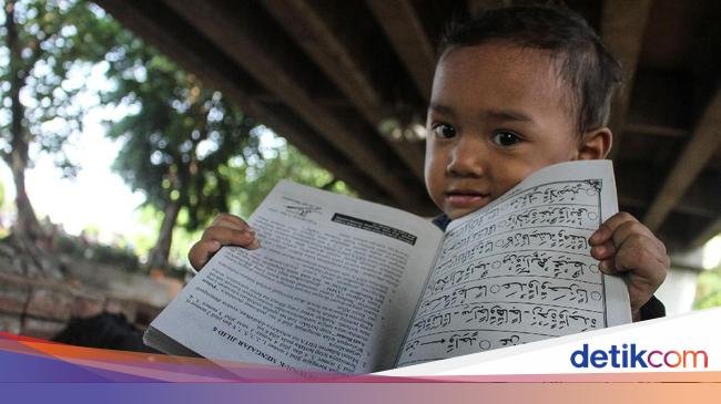 Sekolah Kolong Jembatan, Pilihan Pendidikan Anak Tanpa Akta Kelahiran