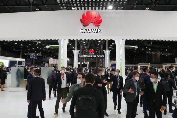 Huawei catatkan pendapatan Rp657 T di paruh pertama 2022