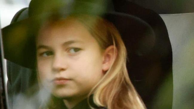 5 Momen Pemakaman Ratu Elizabeth II, Termasuk Sikap Putri Charlotte yang Dipuji