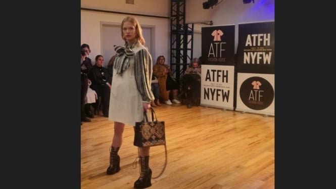 Keren! Brand Wovlea Bags Indonesia Tampil di ATFH New York Fashion Week 2023