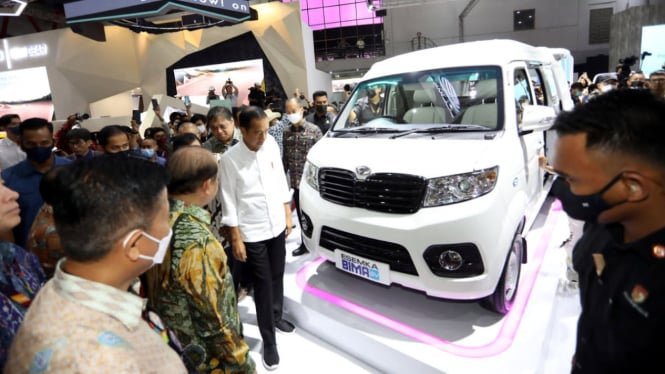 Bocoran Insentif Kendaraan Listrik dari Jokowi, dan Canggihnya Suzuki Grand Vitara