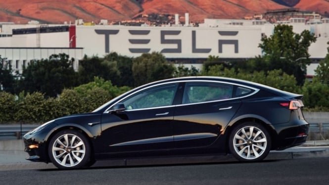 Ratusan Ribu Unit Mobil Tesla di Amerika Serikat Kena Recall