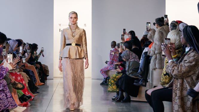 Cerita Desainer Indonesia Berhasil Pukau New York Fashion Week 2023