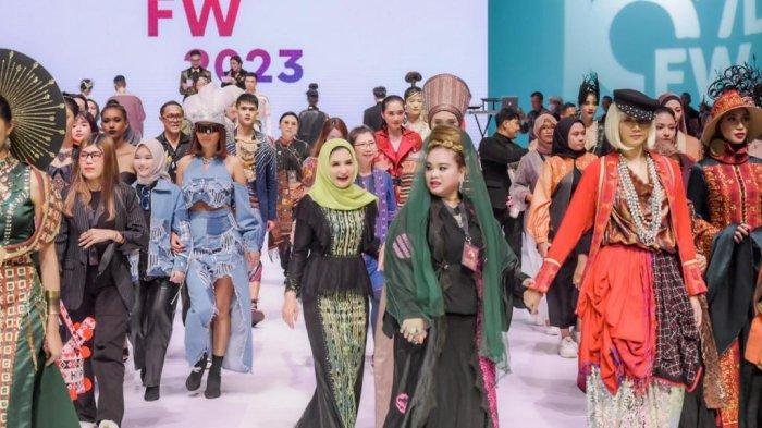 Sulam Jelujur Karya 3 Bocah Pesawaran Lampung Tampil Memukau di Indonesia Fashion Week