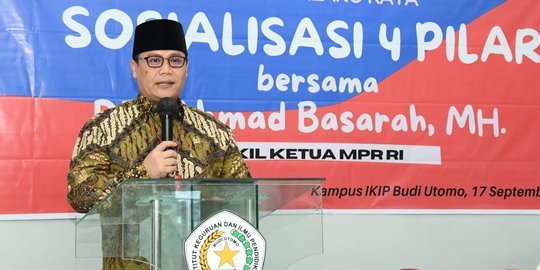 Ahmad Basarah Ungkap 3 Nama Layak Jadi Capres dari PDIP