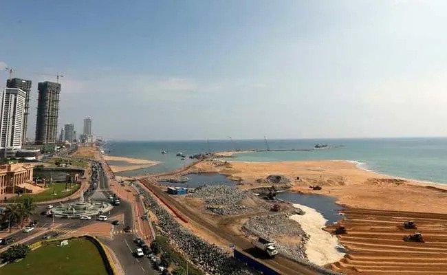 Pasang Jebakan Utang, Begini Cara China Sita Aset Pelabuhan Sri Lanka
