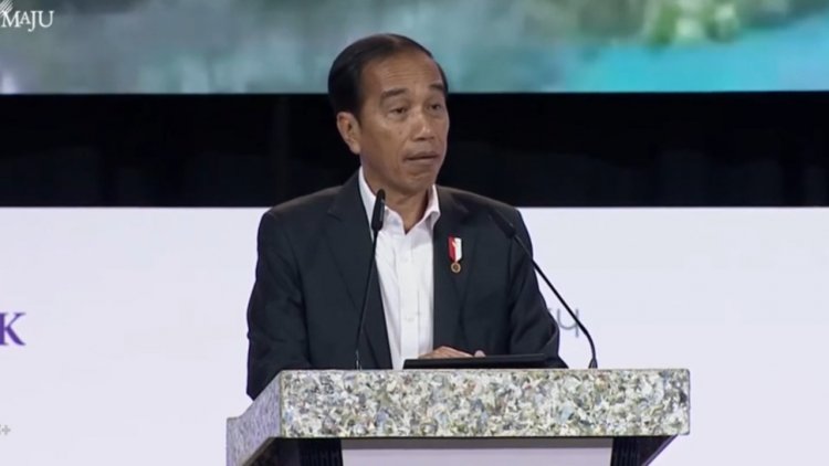 Presiden Jokowi Tebak-tebakan Capres 2024 di Singapura