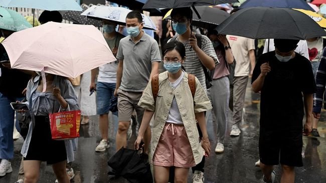 China Kacau Balau, Pengangguran Merajalela