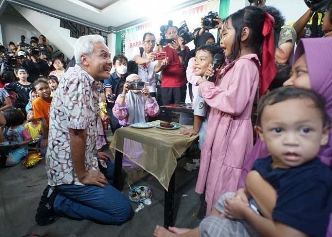 Ikut Rayakan Ultah Warga di Kampung, Capres Ini Diidamkan Warga Jakarta  