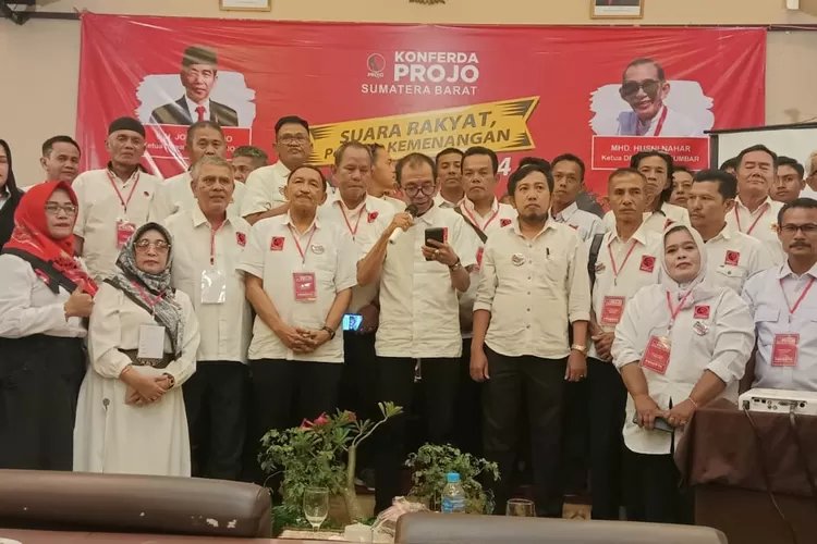 DPD Projo Sumbar Usulkan Prabowo Subianto dan Airlangga Hartarto jadi Pasangan Capres -Cawapres