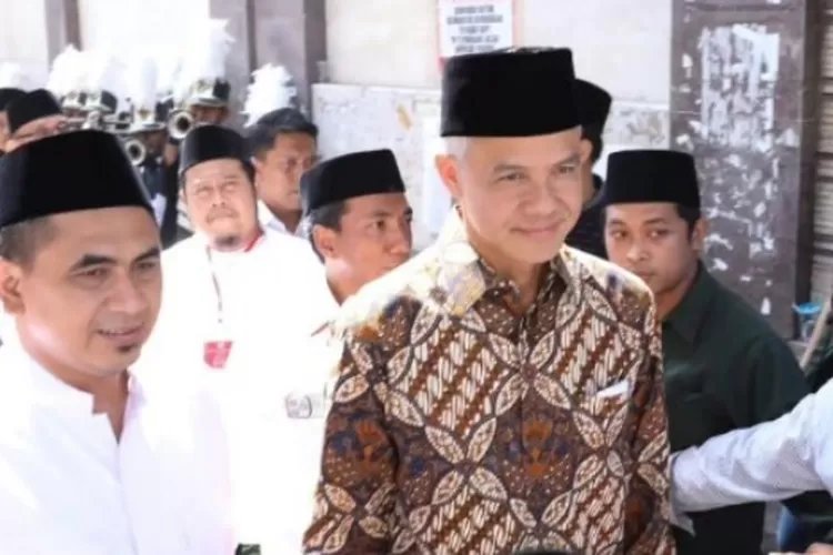 Capres PDIP Ganjar Pranowo Tanggapi Baliho Dicopot Anggota TNI: Bakarpun Saya Ikhlas!