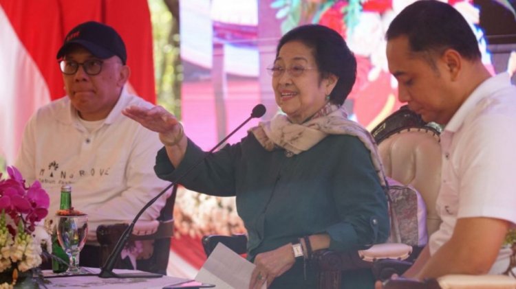 Megawati Soekarnoputri Membatalkan Ganjar Pranowo Sebagai Capres yang Diusung PDIP, Benarkah?