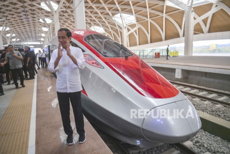 Jokowi Siap Soft Launching Kereta Cepat 1 Oktober Nanti, Harga Tiket Berapa?