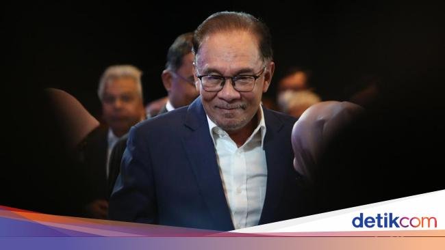Ringgit Malaysia Tumbang, Anwar Ibrahim Ogah Naikkan Suku Bunga