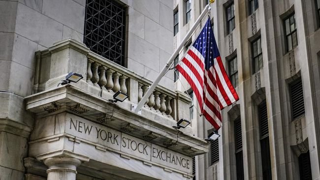 Wall Street Berhenti Bullish, Pasar Nantikan Risalah The Fed