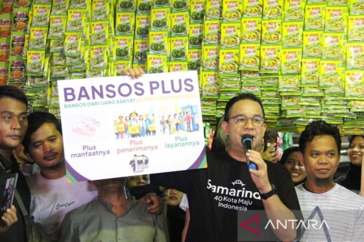 Capres Anies paparkan program bansos plus  ke pedagang pasar Samarinda  Kalimantan Timur