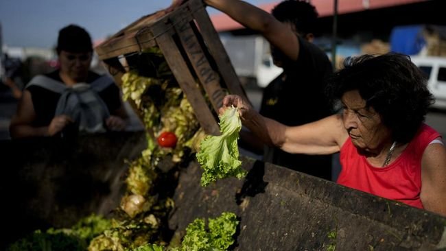 2 Negara Tetangga Ini Krisis, Satu Makan Sampah yang Lain Gelap Gulita