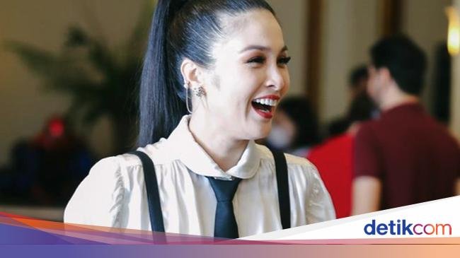 Sandra Dewi Dipanggil Terkait Kasus Harvey Moeis? Ini Kata Kejagung