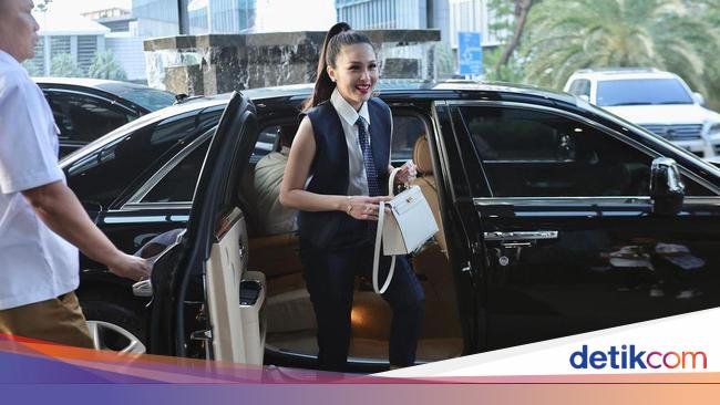 Rolls Royce Harvey Moeis yang Disita Kado Ultah untuk Sandra Dewi