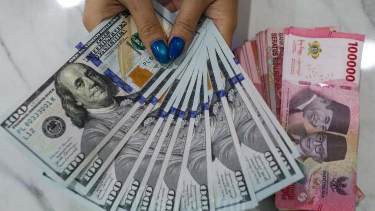 Nilai Dolar AS Tembus 16.000 Rupiah per USD, BI Akan Intervensi Devisa atau Naikkan Suku Bunga?