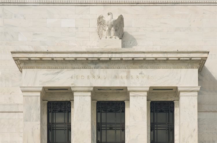 Kashkari, The Fed: Inflasi Bergerak Datar Menimbulkan Pertanyaan Tentang Seberapa Restriktif Kebijakan Tersebut
