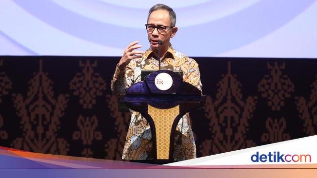 Bos OJK Ramal Suku Bunga AS, Turun atau Naik?