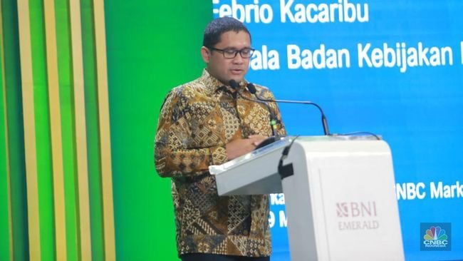 Dompet Kelas Menengah 'Lesu', Jokowi Siapkan Insentif di 2025