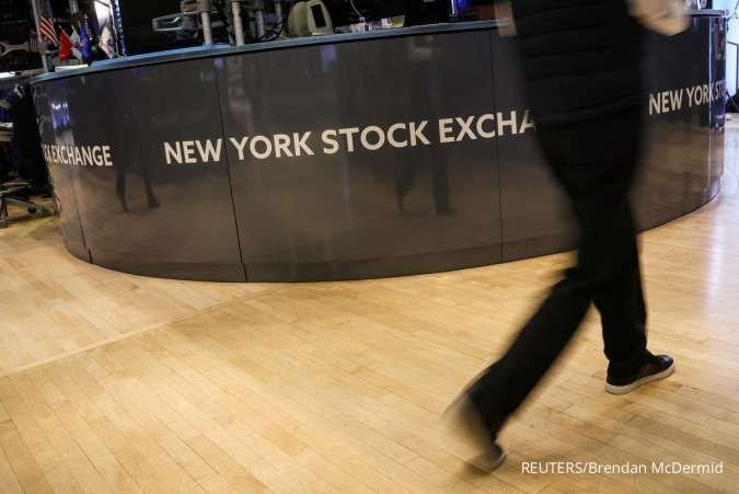 Wall Street Turun Setelah Data Ekonomi Dirilis Lebih Rendah