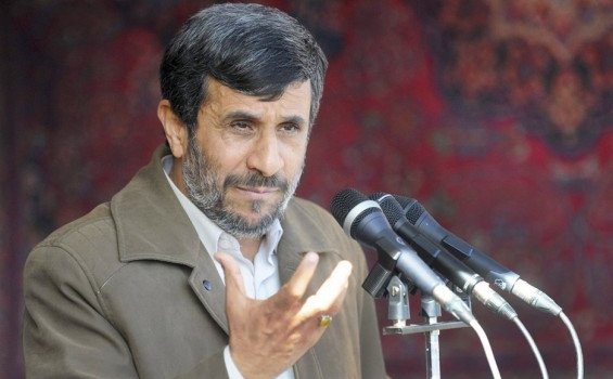 Teriakan Allahu Akbar Sambut Capres Iran, Ahmadinejad Angkat Jari Siap Gantikan Ebrahim Raisi