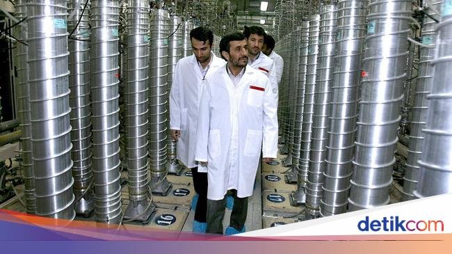 Eks Presiden Garis Keras Ahmadinejad Daftar Capres Iran