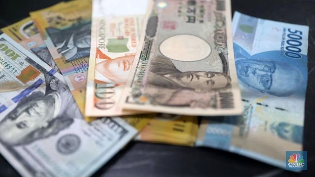 Mata Uang Asia Ambruk Dihajar Dolar AS, Rupiah Paling Nelangsa