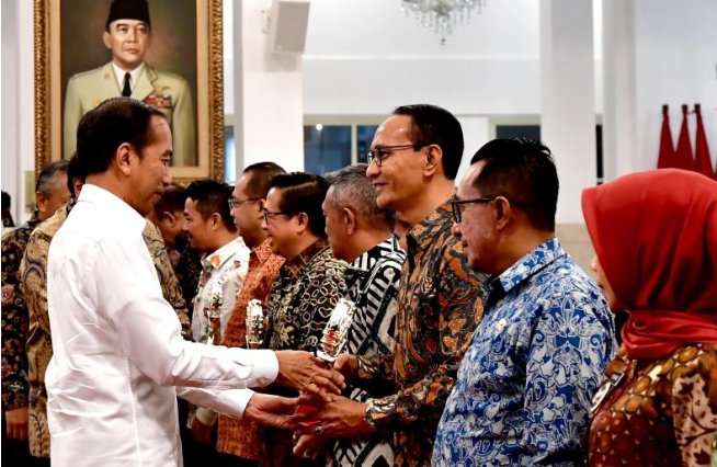 Presiden Jokowi Apresiasi Tim Pengendalian Inflasi di Acara TPID Award