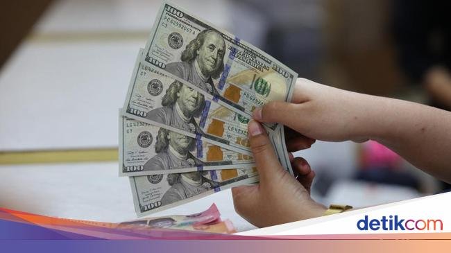 Dolar AS Tembus Rp 16.400 Gara-gara Investor Khawatir Rasio Utang RI Naik