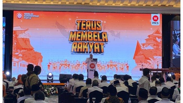 Momen Sekjen PKS Salah Ucap Sohibul Iman dari Cagub Jadi Capres: Isu Ini Kami Mainin Terus