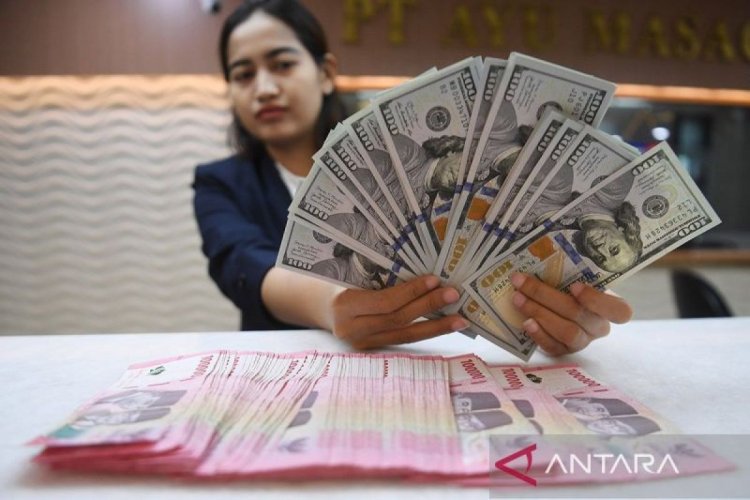 Rupiah Jumat pagi turun tipis ke posisi Rp16.407 per dolar AS