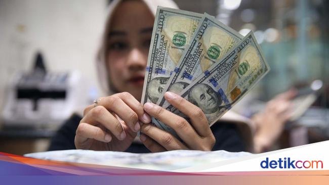 Ini Dedengkot yang Bikin Rupiah Melemah atas Dolar AS