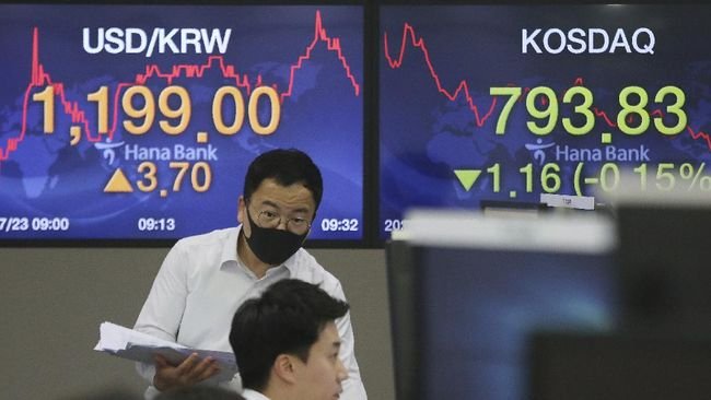 Indeks Nikkei Turun Usai Yen Jatuh ke Level Terendah Dalam 38 Tahun