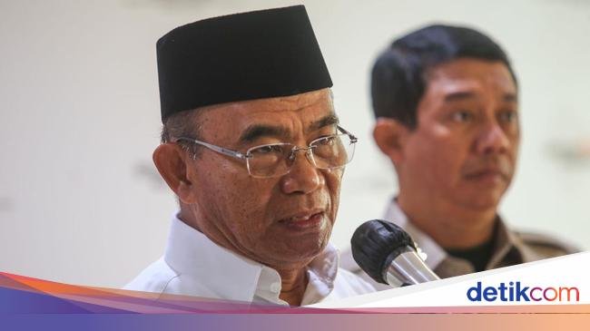 Muhadjir Sebut Angka Kemiskinan Ekstrem Turun Jadi 9,03% di Maret 2024