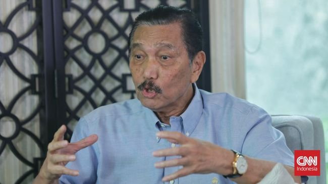 Luhut Beri Sinyal Beli BBM Subsidi Makin Dibatasi Mulai 17 Agustus