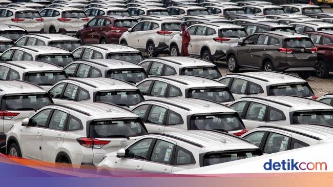 Penjualan Mobil di RI Anjlok: Daya Beli Rendah, Harga Kendaraan Makin Tinggi