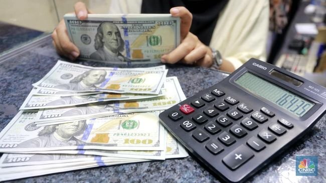 RDG BI Dimulai Hari Ini, Dolar Menguat ke Rp 16.190