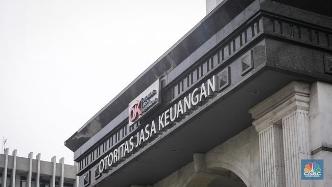 OJK Sebut Ada Tekanan ke Likuiditas Bank di RI, Ini Sebabnya