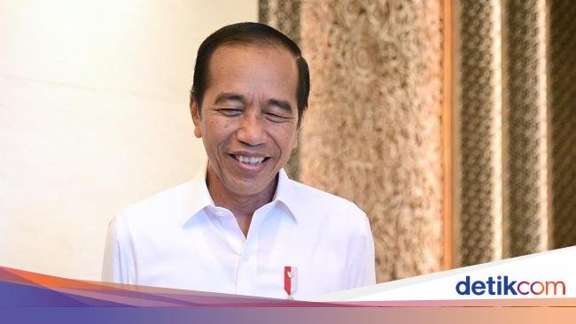 Momen-momen Jokowi 'Soft Ngantor' di Istana Garuda IKN