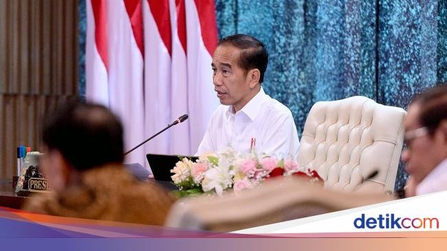 Manufaktur RI Anjlok, Jokowi Keluarkan Titah Ini