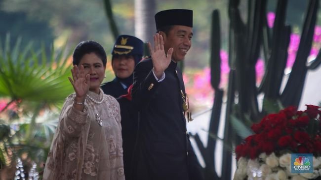 Jokowi Pamer 'Durian Runtuh' Rp 158 Triliun dari Proyek Hilirisasi