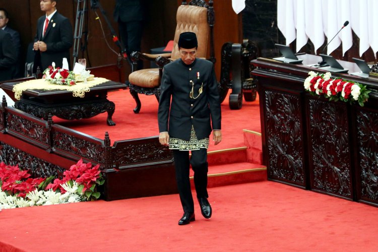 Menurut Jokowi, Program Makan Bergizi Prabowo Sejahterakan Akar Rumput