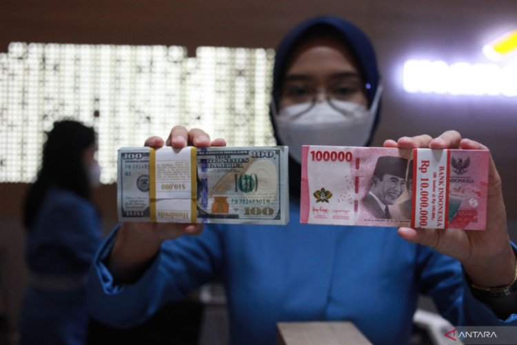 Rupiah merosot karena sentimen "risk-off" di pasar