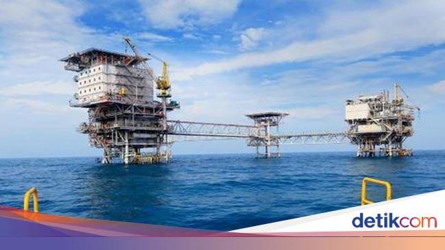 Bahlil: Gimana Mau Ngebor Minyak, tapi Izinnya Lama