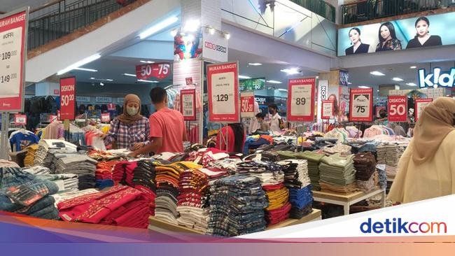 Biang Kerok Kantong Kelas Menengah Jebol hingga Turun Kasta