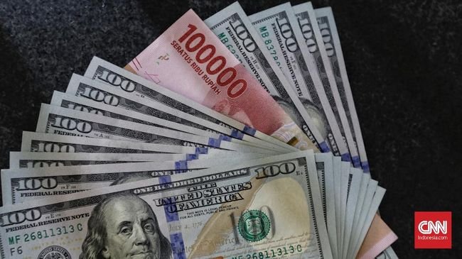 Rupiah Terkulai ke Rp15.475 Usai Mendengar Kabar 'Buruk' dari AS